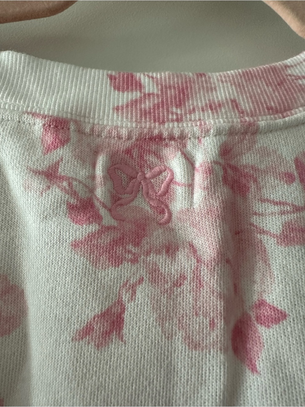 LoveShackFancy X PINK Sweater XL - Picture 4 of 4